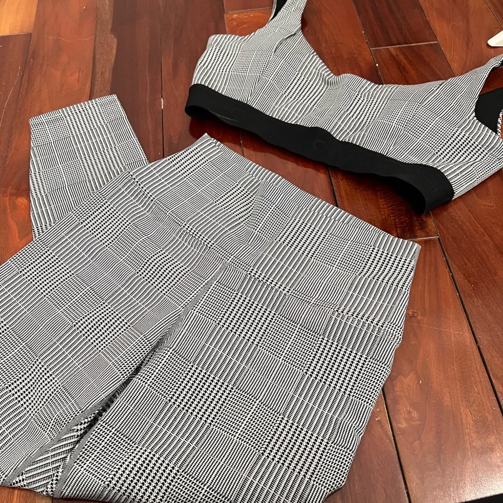Carbon 38 workout set